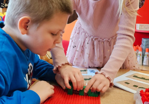 „Gdzie jest T.rex ?„– Kids Lab w grupie V