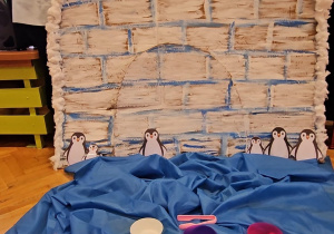 Odkrywamy zimę przez zabawę gr VII