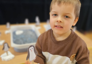 Odkrywamy zimę przez zabawę gr VII