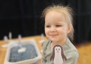 Odkrywamy zimę przez zabawę gr VII