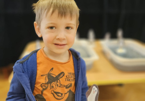 Odkrywamy zimę przez zabawę gr VII