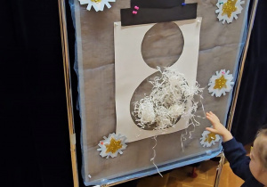 Odkrywamy zimę przez zabawę gr VII