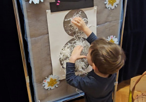 Odkrywamy zimę przez zabawę gr VII