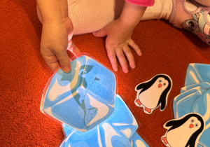 Odkrywamy zimę przez zabawę gr VII