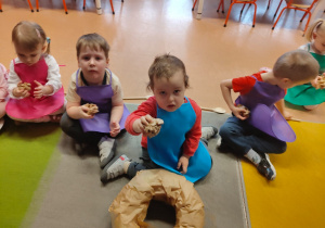 "Gdy Ci smutno, gdy Ci źle, pączek rozweseli Cię!" - Tłusty czwartek w grupie IX