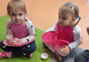 "Gdy Ci smutno, gdy Ci źle, pączek rozweseli Cię!" - Tłusty czwartek w grupie IX