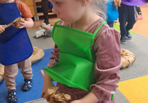 "Gdy Ci smutno, gdy Ci źle, pączek rozweseli Cię!" - Tłusty czwartek w grupie IX