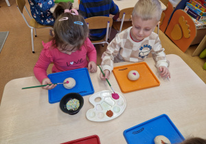 Dzisiaj pączki i pączusie, wypinają swoje brzusie … Tłusty Czwartek w grupie X