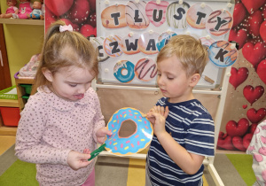 Dzisiaj pączki i pączusie, wypinają swoje brzusie … Tłusty Czwartek w grupie X