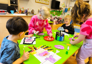 „Małe pączki, duże pączki…” - Tłusty Czwartek w gr. XII