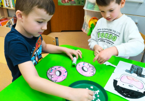 „Małe pączki, duże pączki…” - Tłusty Czwartek w gr. XII