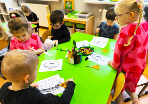 „Małe pączki, duże pączki…” - Tłusty Czwartek w gr. XII