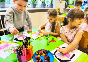 „Małe pączki, duże pączki…” - Tłusty Czwartek w gr. XII