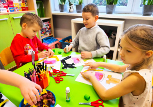 „Małe pączki, duże pączki…” - Tłusty Czwartek w gr. XII