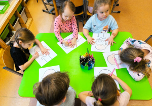 „Małe pączki, duże pączki…” - Tłusty Czwartek w gr. XII