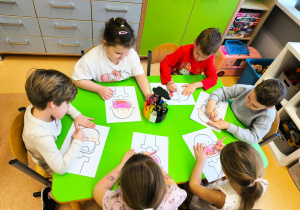 „Małe pączki, duże pączki…” - Tłusty Czwartek w gr. XII