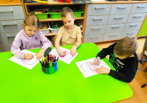 „Małe pączki, duże pączki…” - Tłusty Czwartek w gr. XII