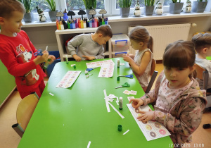 „Małe pączki, duże pączki…” - Tłusty Czwartek w gr. XII