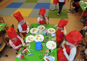 „Małe pączki, duże pączki…” - Tłusty Czwartek w gr. XII