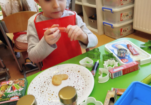„Małe pączki, duże pączki…” - Tłusty Czwartek w gr. XII