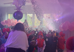 "Czas na bal!" - Walentynkowy Bal Karnawałowy, grupa IX