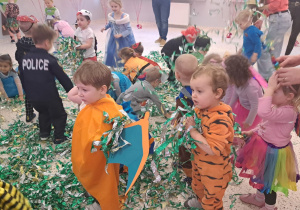 "Czas na bal!" - Walentynkowy Bal Karnawałowy, grupa IX