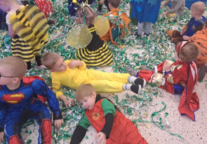 "Czas na bal!" - Walentynkowy Bal Karnawałowy, grupa IX