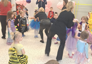 "Czas na bal!" - Walentynkowy Bal Karnawałowy, grupa IX