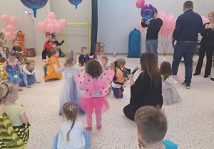 "Czas na bal!" - Walentynkowy Bal Karnawałowy, grupa IX