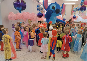 "Czas na bal!" - Walentynkowy Bal Karnawałowy, grupa IX