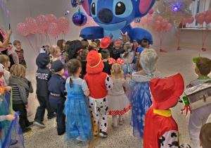 Maski, stroje i korony – dziś karnawał wymarzony … walentynkowo-karnawałowy bal – Grupa X .