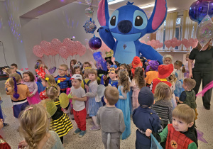 Maski, stroje i korony – dziś karnawał wymarzony … walentynkowo-karnawałowy bal – Grupa X .