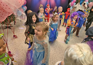 Maski, stroje i korony – dziś karnawał wymarzony … walentynkowo-karnawałowy bal – Grupa X .