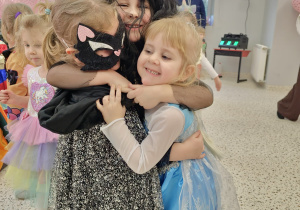 Maski, stroje i korony – dziś karnawał wymarzony … walentynkowo-karnawałowy bal – Grupa X .