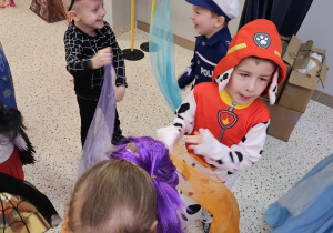 Maski, stroje i korony – dziś karnawał wymarzony … walentynkowo-karnawałowy bal – Grupa X .