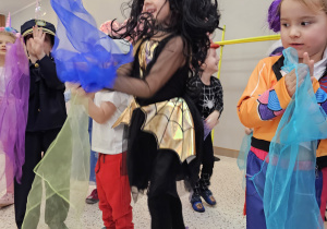 Maski, stroje i korony – dziś karnawał wymarzony … walentynkowo-karnawałowy bal – Grupa X .