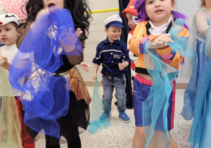 Maski, stroje i korony – dziś karnawał wymarzony … walentynkowo-karnawałowy bal – Grupa X .