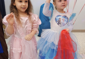 Maski, stroje i korony – dziś karnawał wymarzony … walentynkowo-karnawałowy bal – Grupa X .