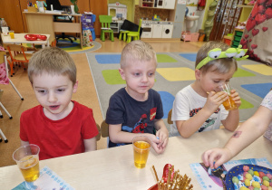 Maski, stroje i korony – dziś karnawał wymarzony … walentynkowo-karnawałowy bal – Grupa X .