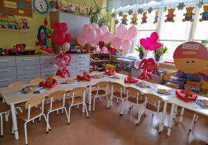 Maski, stroje i korony – dziś karnawał wymarzony … walentynkowo-karnawałowy bal – Grupa X .