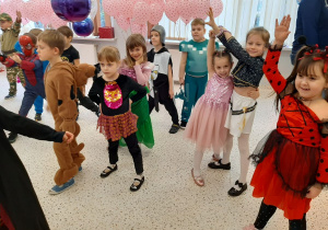 Bal karnawałowo – walentynkowy w grupie V.