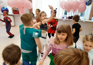 Bal karnawałowo – walentynkowy w grupie V.