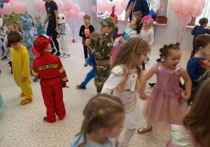 Bal karnawałowo – walentynkowy w grupie V.