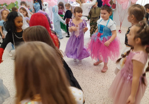 Bal karnawałowo – walentynkowy w grupie V.