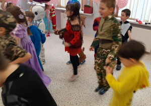 Bal karnawałowo – walentynkowy w grupie V.