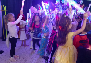 Bal karnawałowo – walentynkowy w grupie V.