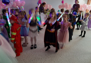 Bal karnawałowo – walentynkowy w grupie V.