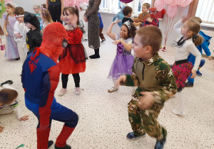 Bal karnawałowo – walentynkowy w grupie V.