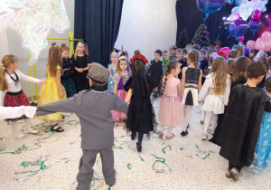 Bal karnawałowo – walentynkowy w grupie V.