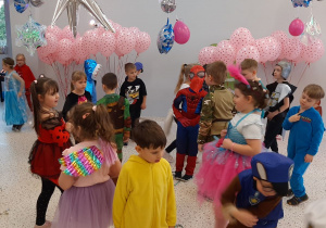 Bal karnawałowo – walentynkowy w grupie V.